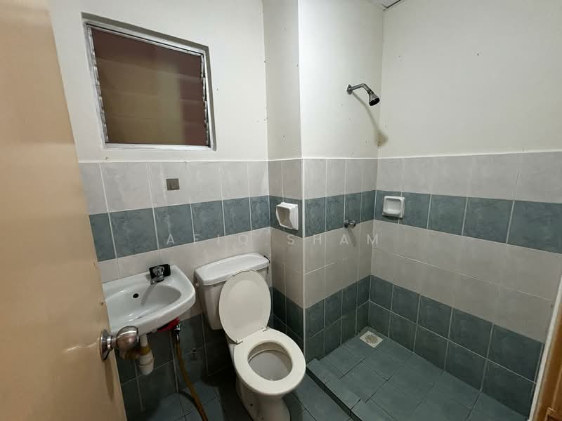 Tar Villa untuk Untuk Disewa - RM 1,500 /bulan, Apr 2026 - Bathroom - PropertyGuru.com.my