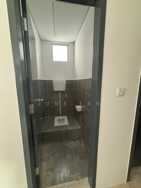 Shop / Office for Rent in Bandar Indahpura (Kulai) - June Tan - Bathroom - PropertyGuru.com.my