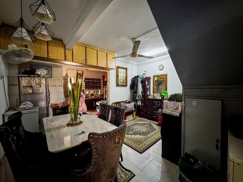 2-storey Terraced House for Sale in Wangsa Melawati (Wangsa Maju) - Faisal Abu Omar - Dining Room - PropertyGuru.com.my