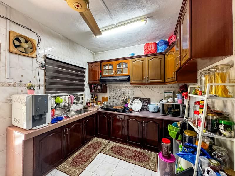 2-storey Terraced House for Sale in Wangsa Melawati (Wangsa Maju) - Faisal Abu Omar - Kitchen - PropertyGuru.com.my