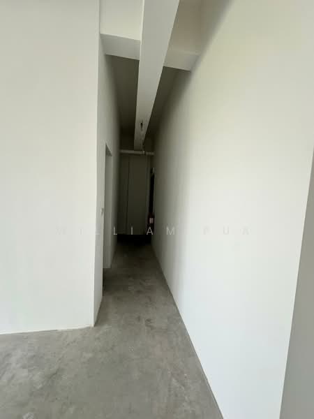 Shop / Office for Rent in Bandar Puchong Utama (Puchong) - William Pua - Corridor - PropertyGuru.com.my