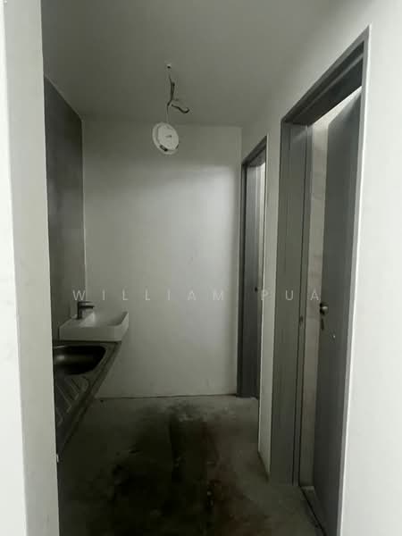 Shop / Office for Rent in Bandar Puchong Utama (Puchong) - William Pua - Corridor - PropertyGuru.com.my