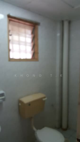 Apartment for Sale at Pangsapuri Sri Kemuning - Khong T.K - Bathroom - PropertyGuru.com.my