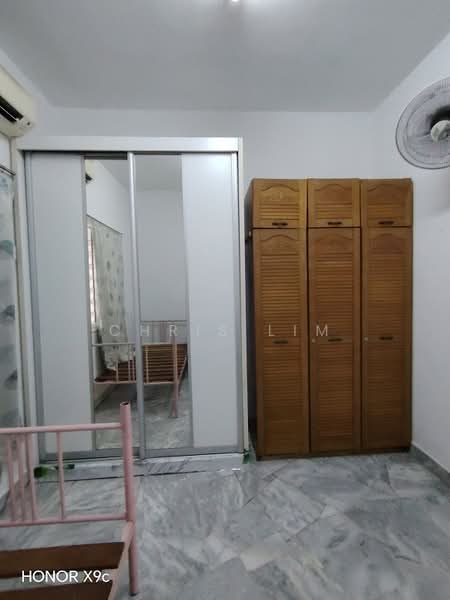 1.5-storey Terraced House for Rent in Sri Petaling (Kuala Lumpur) - Chris Lim - Bedroom - PropertyGuru.com.my