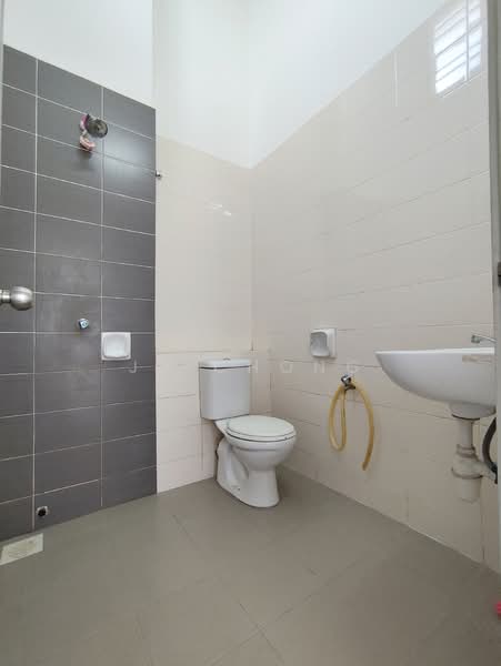 2-storey Terraced House for Sale in Setia Ecohill (Semenyih) - JX Chong - Bathroom - PropertyGuru.com.my