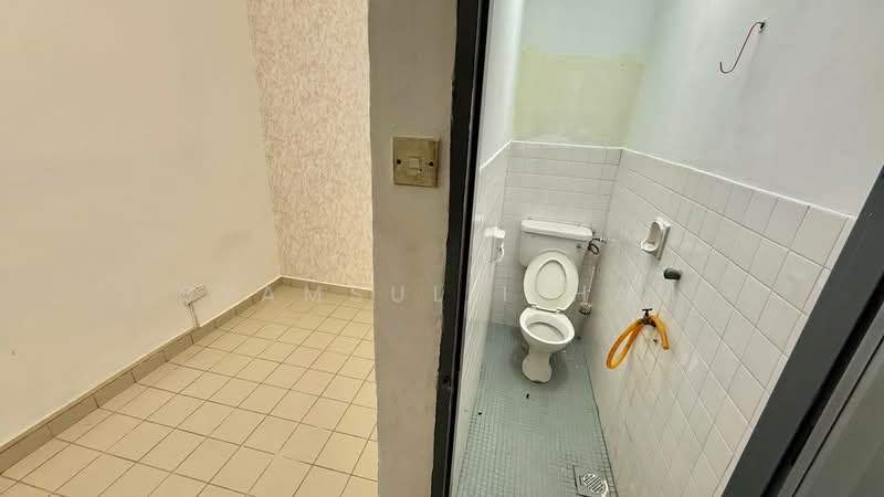 2-storey Terraced House for Sale in Ampang (Selangor) - Syamsul Ilham - Bathroom - PropertyGuru.com.my