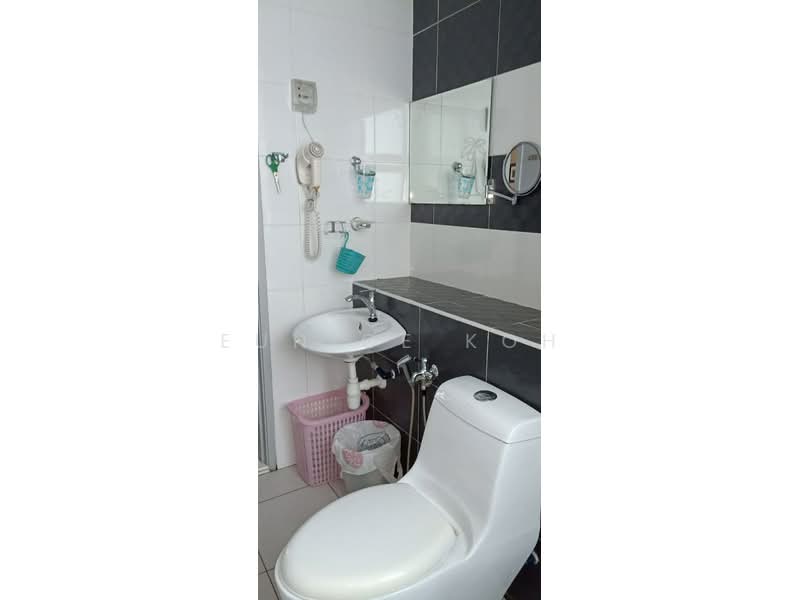 Service Residence for Sale at The Sky Executive Suites - Eunice Koh - Bathroom - PropertyGuru.com.my