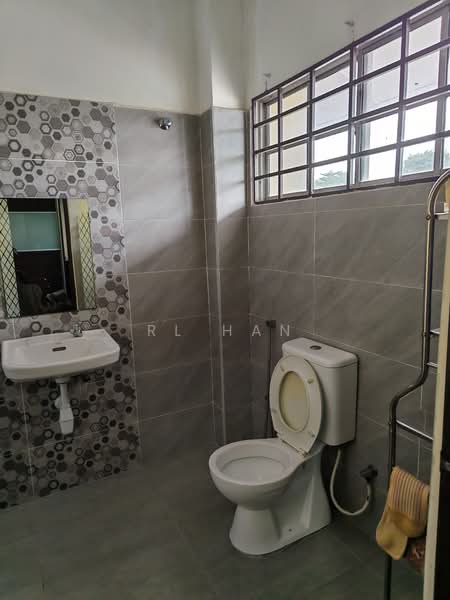 2-storey Terraced House for Sale in Wangsa Baiduri (Subang Jaya) - RL Han - Bathroom - PropertyGuru.com.my