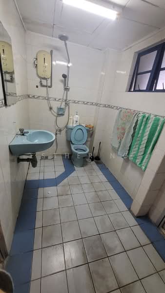 Condominium for Sale at D'Haven Condominium - Esther Ng - Bathroom - PropertyGuru.com.my