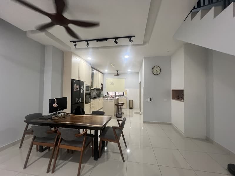 Robin @ Rimbayu untuk Untuk Disewa - RM 2,800 /bulan, Apr 2026 - Kitchen - PropertyGuru.com.my