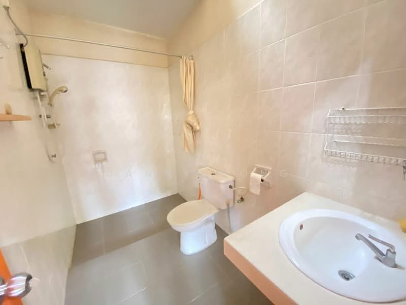 2-storey Terraced House for Sale in Sungai Buloh (Selangor) - Danny Wong - Bathroom - PropertyGuru.com.my