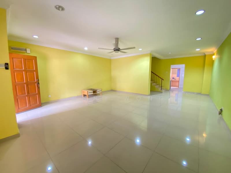 2-storey Terraced House for Sale in Sungai Buloh (Selangor) - Danny Wong - Living Room - PropertyGuru.com.my