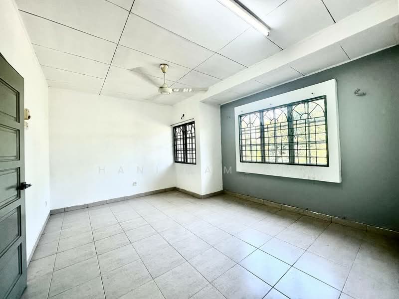 2-storey Terraced House for Sale in Bandar Tun Hussein Onn (Cheras) - Hani Hamzah - Living Room - PropertyGuru.com.my