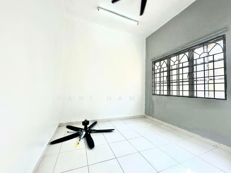 2-storey Terraced House for Sale in Bandar Tun Hussein Onn (Cheras) - Hani Hamzah - Interior - PropertyGuru.com.my