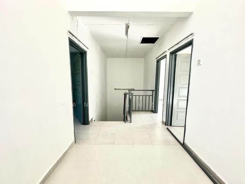 2-storey Terraced House for Sale in Bandar Tun Hussein Onn (Cheras) - Hani Hamzah - Corridor - PropertyGuru.com.my