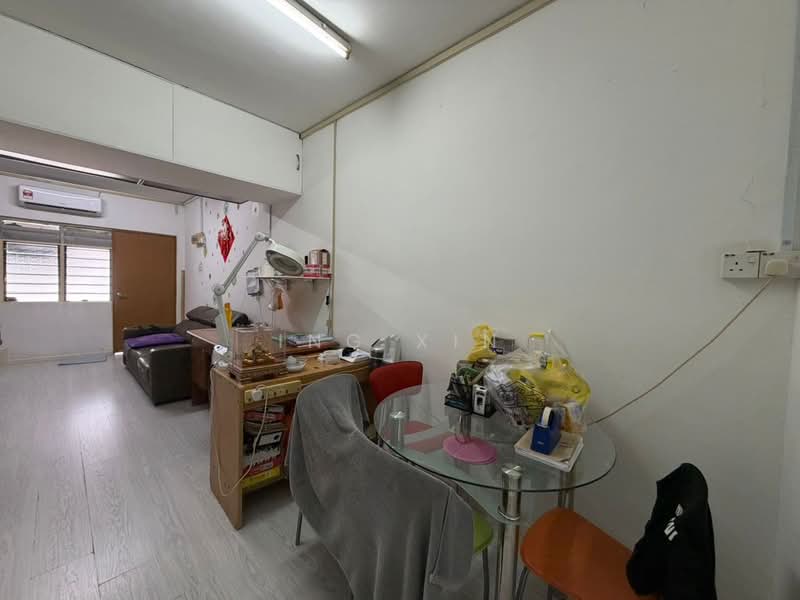 2-storey Terraced House for Sale in Bandar Putra (Kulai) - Ing Xin - Living Room - PropertyGuru.com.my