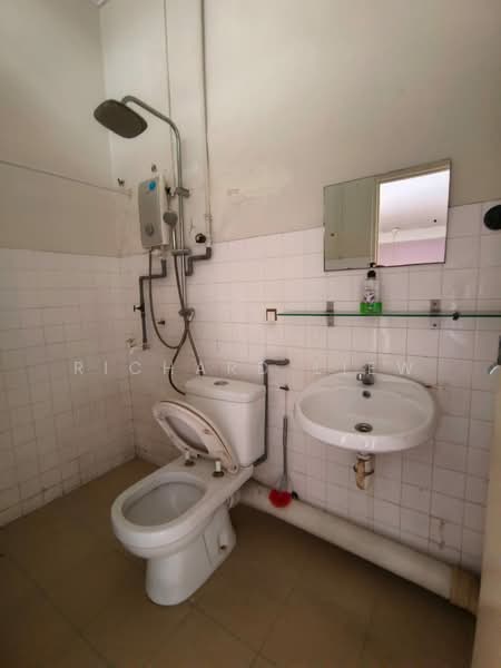 2-storey Terraced House for Sale in SS 23, Taman Sea (Petaling Jaya) - Richard Liew - Bathroom - PropertyGuru.com.my