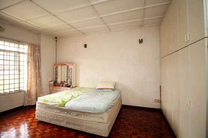 Rumah Teres 2 Tingkat untuk Dijual di SS 23, Taman Sea (Petaling Jaya) - Richard Liew - Bedroom - PropertyGuru.com.my