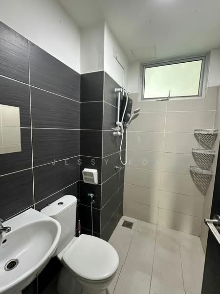 Midori Green (Pangsapuri Hijauan) untuk Untuk Disewa - RM 2,400 /bulan, Apr 2026 - Bathroom - PropertyGuru.com.my