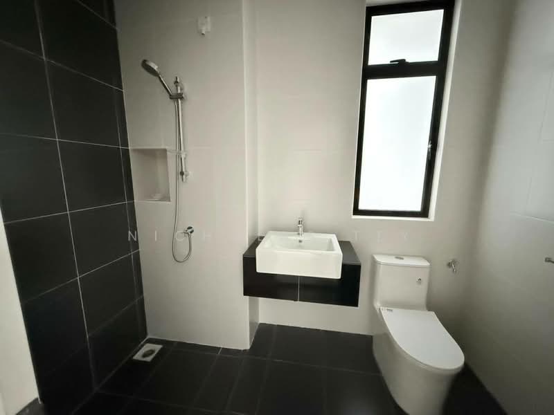 Cluster House for Sale in Eco Botanic (Iskandar Puteri (Nusajaya)) - Nicholas Tey - Bathroom - PropertyGuru.com.my