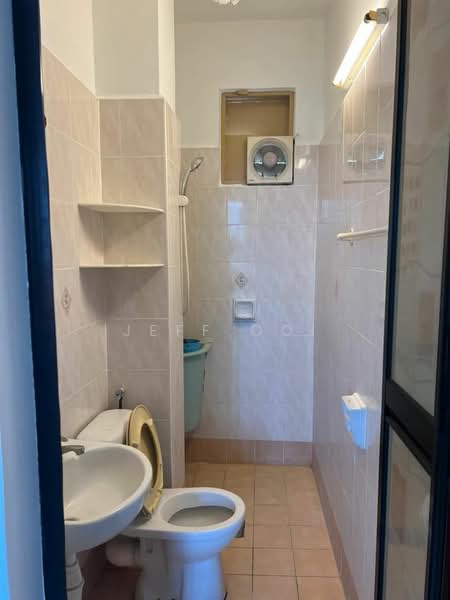 Condominium for Sale at Sunrise Garden Condominium - Jeff Ooi - Bathroom - PropertyGuru.com.my