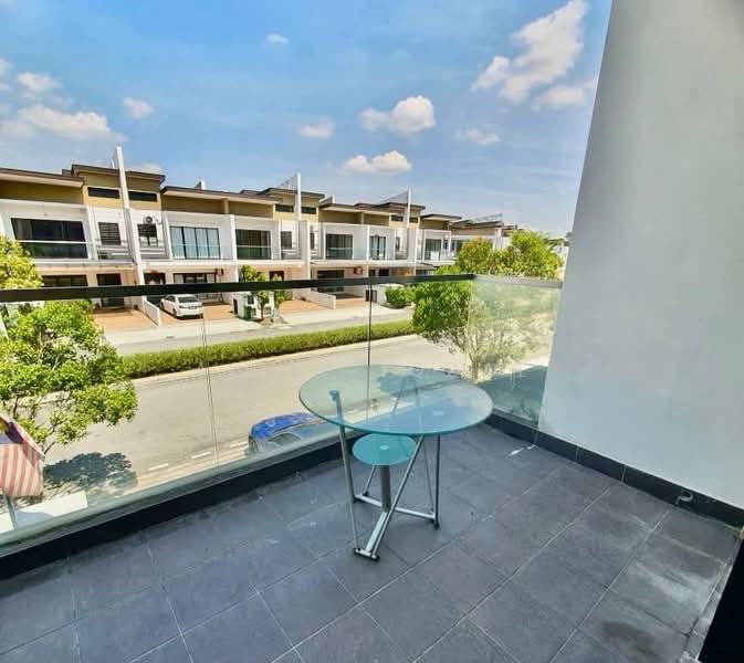 Semi-Detached House for Sale in Rawang (Selangor) - Aliff Iqbal - Balcony - PropertyGuru.com.my