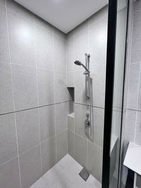 Servis Apartment untuk Disewa di Millerz Square - Eric Ong - Bathroom - PropertyGuru.com.my