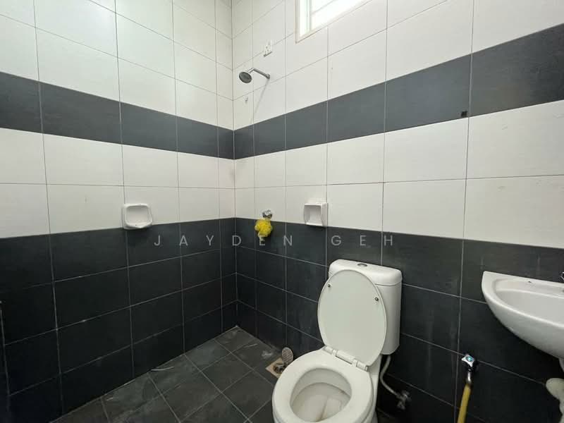 Taman Bandar Baru Mergong untuk Untuk Dijual - RM 720,000, Apr 2026 - Bathroom - PropertyGuru.com.my