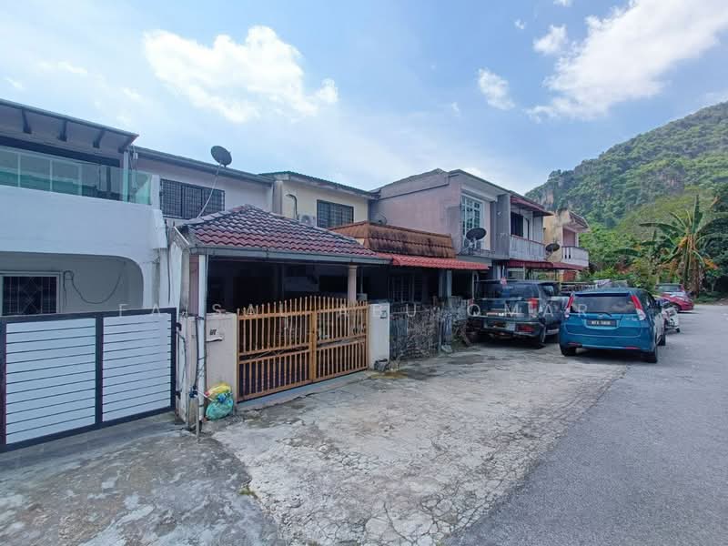 2-storey Terraced House for Sale in Taman Sri Gombak (Gombak) - Faisal Abu Omar - Exterior - PropertyGuru.com.my