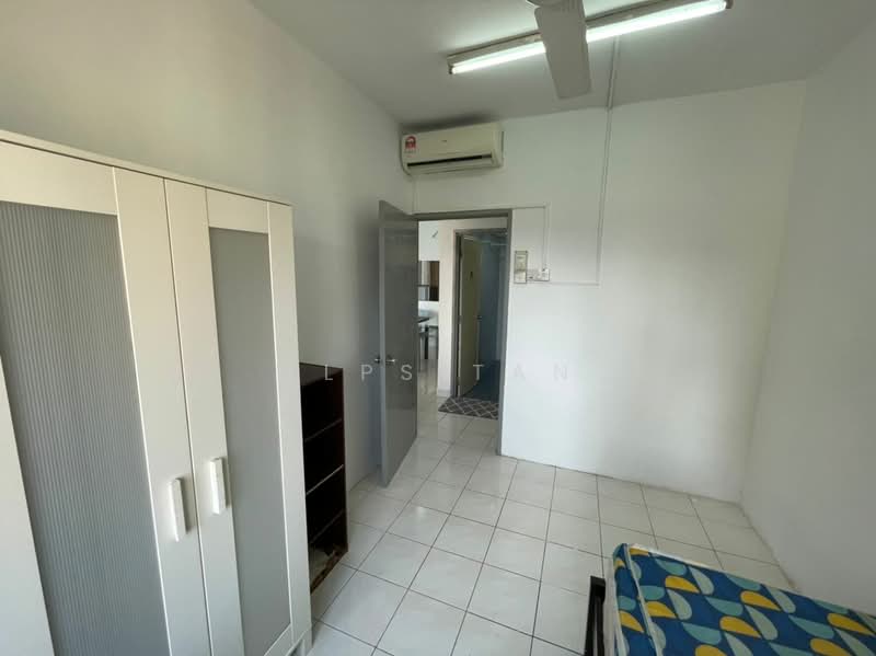 Condominium for Sale at Angkasa Condominiums - Alps Tan - Bedroom - PropertyGuru.com.my