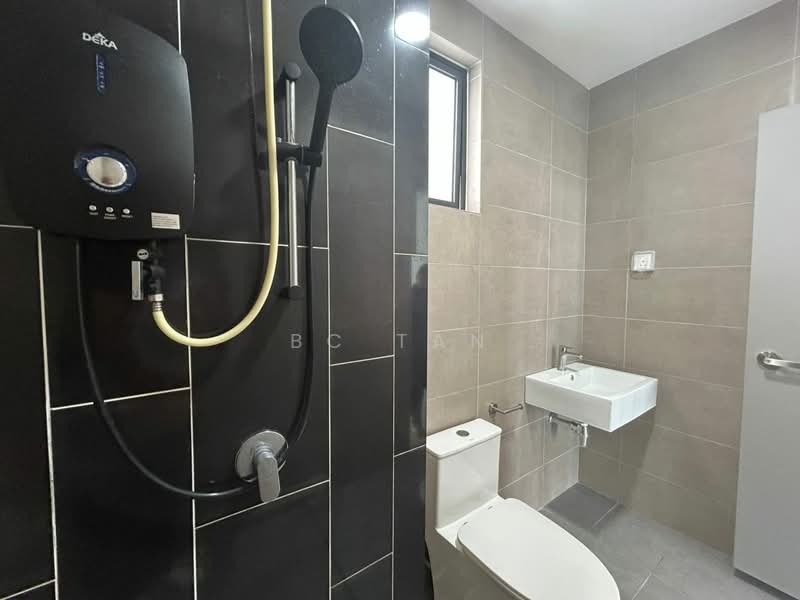 99 Residence untuk Untuk Disewa - RM 2,000 /bulan, Apr 2026 - Bathroom - PropertyGuru.com.my