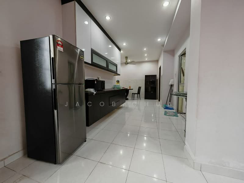 2-storey Terraced House for Rent in Bukit Indah (Iskandar Puteri (Nusajaya)) - Jacob Chua - Kitchen - PropertyGuru.com.my