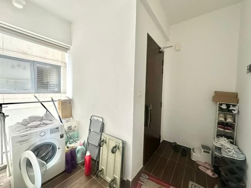 Condominium for Sale at Amberside @ Country Garden Danga Bay - Tok CJ - Entrance - PropertyGuru.com.my