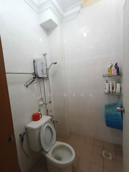1.5-storey Terraced House for Sale in Taman Sutera (Johor Bahru) - Jun Wang - PropertyGuru.com.my