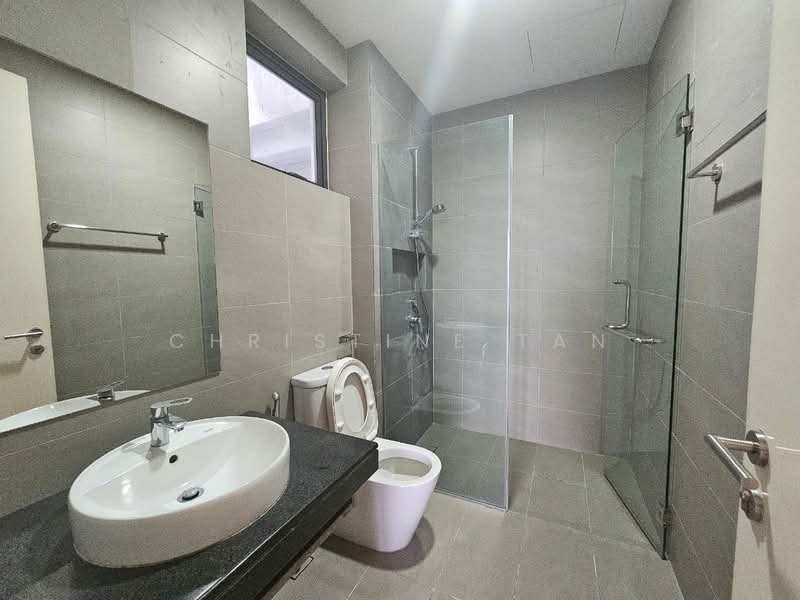 Servis Apartment untuk Disewa di Tropicana Gardens - Christine Tan - Bathroom - PropertyGuru.com.my