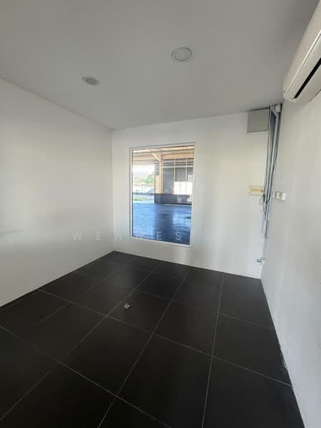 Commercial Bungalow for Rent in Taman Perindustrian Sri Plentong (Masai) - Wennes Go - Interior - PropertyGuru.com.my