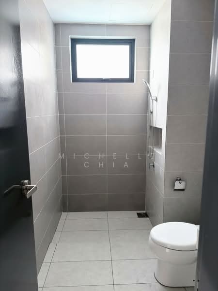 ASTON ACACIA untuk Untuk Disewa - RM 1,200 /bulan, Apr 2026 - Bathroom - PropertyGuru.com.my
