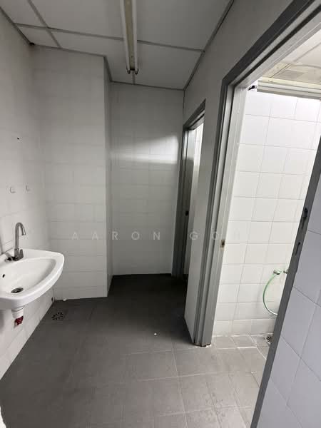Office for Rent in Puchong (Selangor) - Aaron Goh - Bathroom - PropertyGuru.com.my