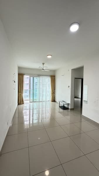Seasons Amara Larkin untuk Untuk Disewa - RM 1,700 /bulan, Mac 2026 - Living Room - PropertyGuru.com.my
