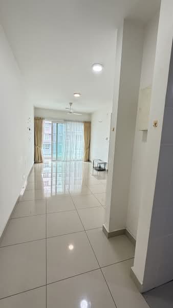 Seasons Amara Larkin untuk Untuk Disewa - RM 1,700 /bulan, Mac 2026 - Living Room - PropertyGuru.com.my