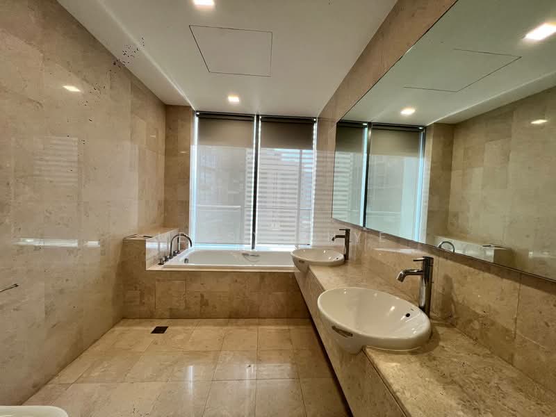 Servis Apartment untuk Disewa di K Residence @ KLCC - Jessy Chye - Bathroom - PropertyGuru.com.my