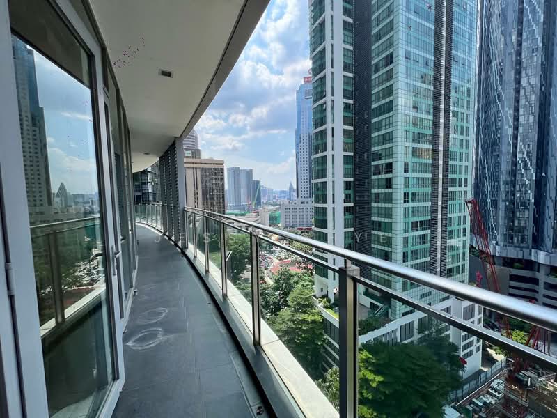 Servis Apartment untuk Disewa di K Residence @ KLCC - Jessy Chye - Balcony - PropertyGuru.com.my