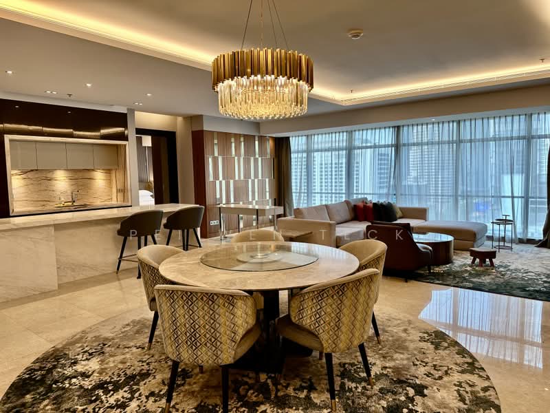 Servis Apartment untuk Dijual di The Ritz-Carlton Residences - Pei Wen Teck - Living Room - PropertyGuru.com.my