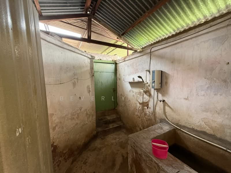 Commercial Bungalow for Rent in Pulau Tikus (Penang) - Beverly Lim - Bathroom - PropertyGuru.com.my