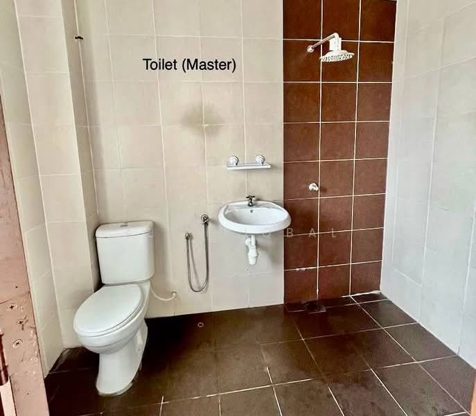 Taman wira permai seksyen 30 untuk Untuk Dijual - RM 600,000, Apr 2026 - Bathroom - PropertyGuru.com.my