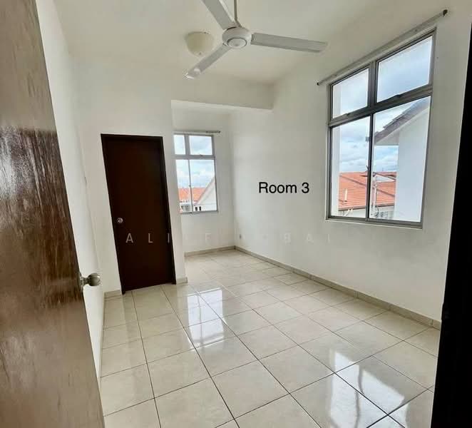 Taman wira permai seksyen 30 untuk Untuk Dijual - RM 600,000, Apr 2026 - Interior - PropertyGuru.com.my