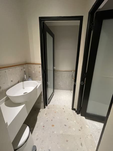 Shop / Office for Rent in Kampung Sungai Kayu Ara (Petaling Jaya) - Sean Seng - Bathroom - PropertyGuru.com.my