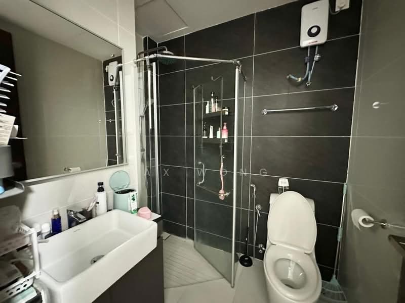 Condominium for Sale at Amberside @ Country Garden Danga Bay - Jax Wong - Bathroom - PropertyGuru.com.my