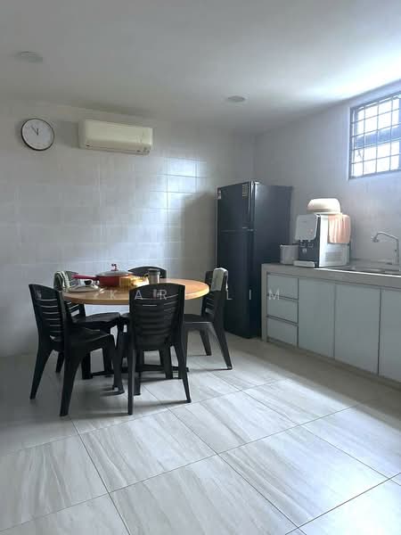 Office for Sale in Taman Molek (Johor Bahru) - Karl Lim - Kitchen - PropertyGuru.com.my