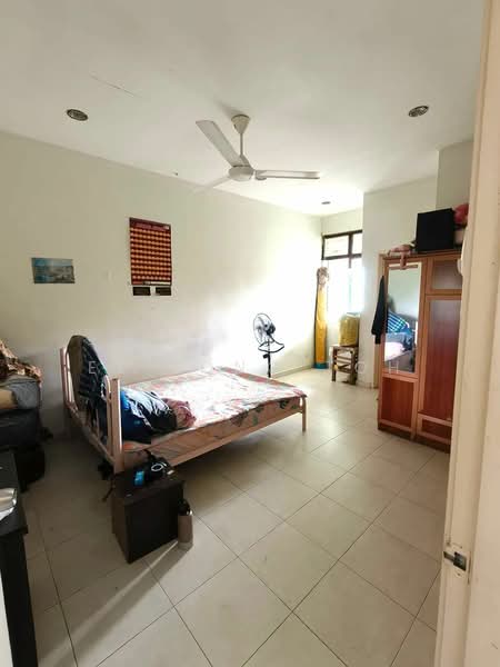 2-storey Terraced House for Sale in Bandar Seri Alam (Masai) - Ee Fong Toh - Bedroom - PropertyGuru.com.my
